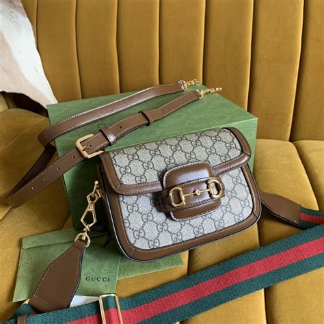 small gucci purse used.